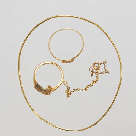 Diverse guld defekt, trasigt, stenar, 18K, bruttovikt 9,2g Vikt: 9,2 g
