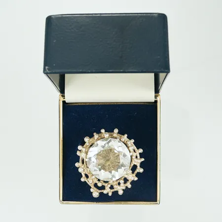 Ring med vit sten, justerbar storlek, bredd 8,5-29mm PVP	(Peter Von Post Stockholm 1971) Silver 925/1000 Vikt: 13,4 g