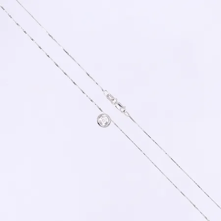 Halscollier med diamant 1 x ca 0,06ct längd 42,5cm bredd 1-7mm 18K Vikt: 1,7 g