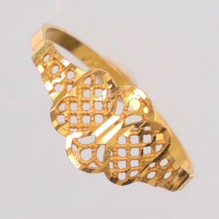 Ring stl 17¼ bredd 1,5 - 8,7mm, 21K Vikt: 0,8 g