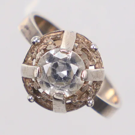 Ring stl 18 vit sten Finland silver 830/1000 Vikt: 3,1 g