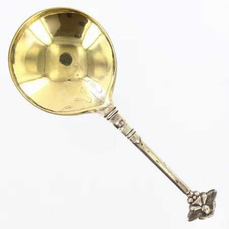 Uppläggningssked längd 16cm, delvis förgylld, år 1913, gravyr, slitage, silver 830/1000 Vikt: 40,5 g