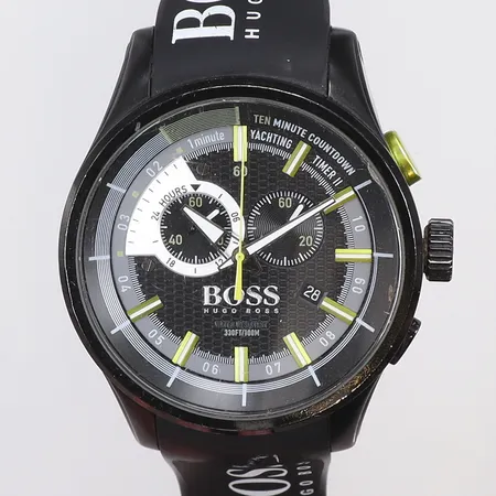 Herrur Hugo Boss, quartz, ref nr. HB277 1.34.2859, Boett nr 6.454.019, datum, repigt glas, hack i glas, med box