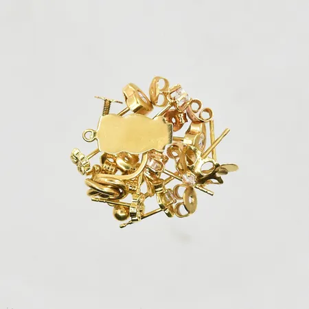 Diverse defekt guld med stenar, 18K. Vikt: 5 g