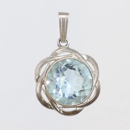 Hänge med blå sten, 27x18mm, 835/1000 silver  Vikt: 3,1 g