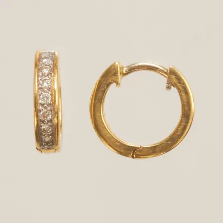 Örhängen creoler med diamanter 14 x ca 0,01ct Ø12mm, bredd 3mm, 18K Vikt: 2,7 g