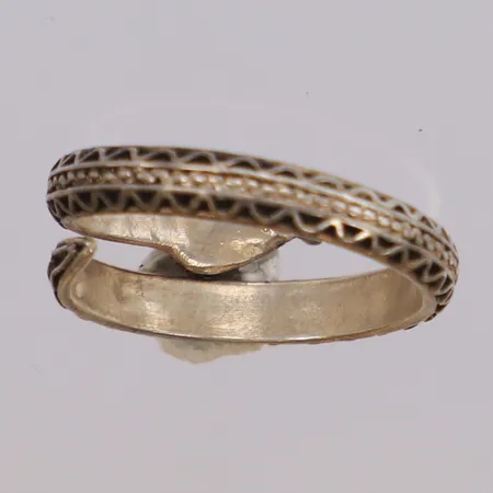 Ring, filigran, reglerbar storlek, bredd 7,9mm, 925/1000 silver Vikt: 2,3 g