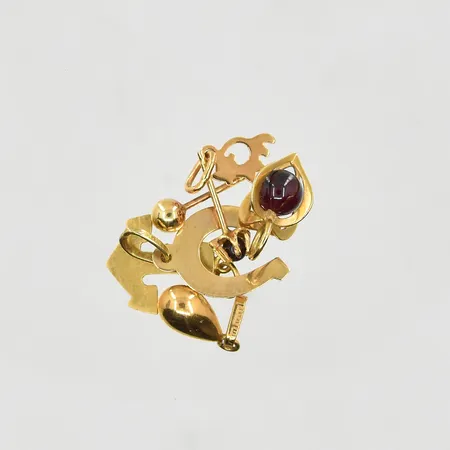 Diverse defekt guld med stenar, 18K. Vikt: 3 g