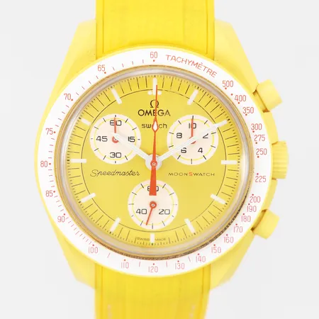 Armbandsur Swatch/Omega MoonSwatch, Mission to the sun, bioceramic, quartz, Ø42mm, kronograf, gummiarmband från Wristbuddys repor på plexiglas, behov av batteribyte, inga övriga tillbehör