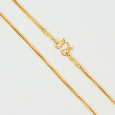 Halskedja längd 40cm, bredd ca 2mm (defekt, ojämna länkdelar) 23K, 3,8g