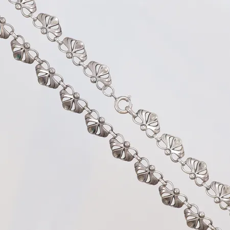 Halscollier, längd 43cm, bredd 10mm, 830/1000 silver Vikt: 19,4 g