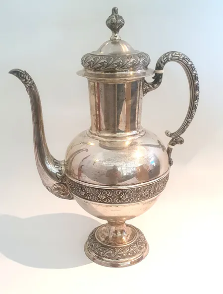 Tekanna höjd 31cm Ø14cm Hallbergs Guldsmeds Ab C G år 1919 silver 830/1000 Vikt: 676,1 g