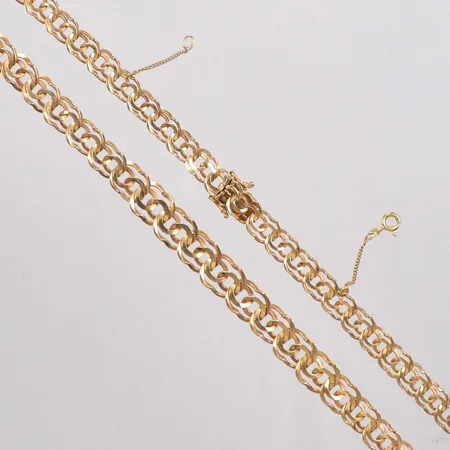 Collier manglad Bismarck längd 44cm bredd 7,1-9,6mm Styletta Guldvaruaktiebolaget år 1970 kistllås säkerhetskedja 18K Vikt: 23,3 g