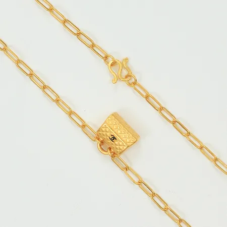 Halskedja Ankar med integrerat hänge "väska" längd 42,5cm, bredd ca 3-10mm, ej märkesvara, 23K, 3,8g