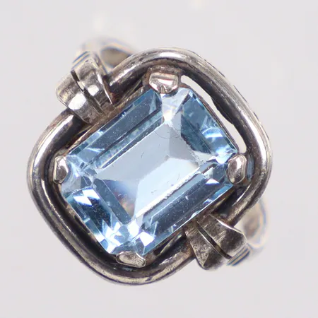 Ring stl 16¼ blå sten silver 835/1000 Vikt: 0 g