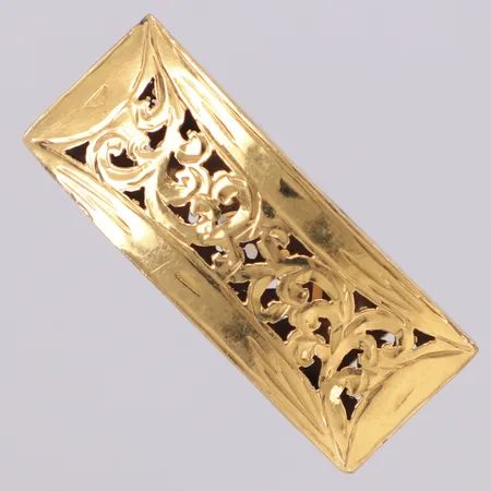 Ring med genombruten dekor stl:19, bredd 12,8mm, bucklor, skev, 14K Vikt: 4 g