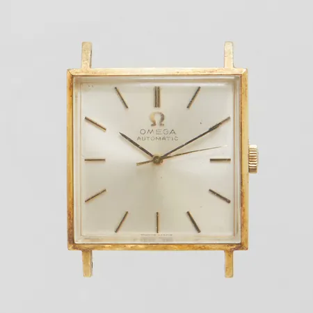 Armbandsur Omega automatisk, 26x26mm, 18K, defekter på visare, servicebehov, inga tillbehör, bruttovikt 22,0g