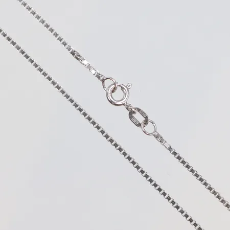 Kedja i vitguld Venezia 42,5cm bredd 1mm GHA 18K Vikt: 4,8 g