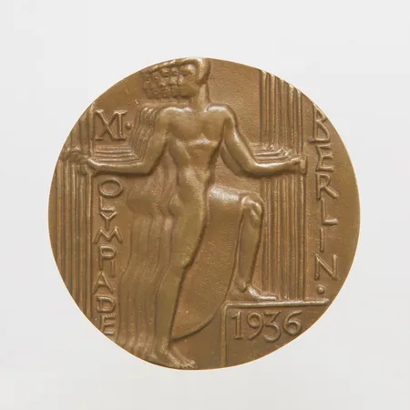 Deltagarmedalj Olympiaden Berlin 1936 Ø70mm, design O.Placzek, brons, 116,6g