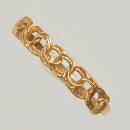 Ring Bismarck stl 16½, bredd 1,5-3mm, skev, 18K Vikt: 0,8 g