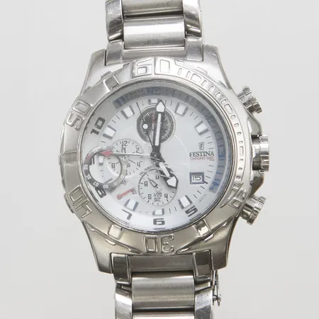 Harrur Festina Chrono Bike, stål, quartz, datum, Ø45mm, referensnr: 16177, stållänk, kraftiga repor på glas, defekt urtavla/del lossnat, behov av batteribyte, inga tillbehör