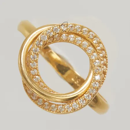 Ring med vita stenar stl 18, bredd 2-14,5mm, 18K, bruttovikt 2,2g Vikt: 2,2 g