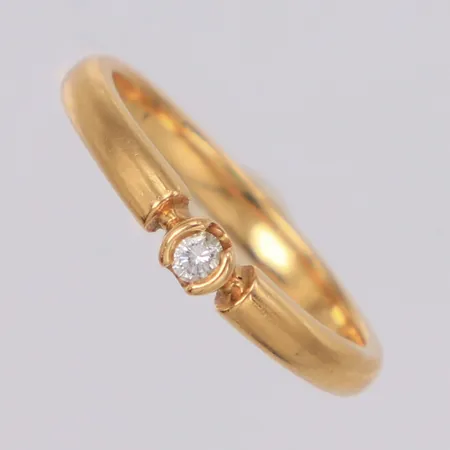 Ring med diamant ca 0,05ct stl:16, bredd 3mm, 18K Vikt: 2,8 g