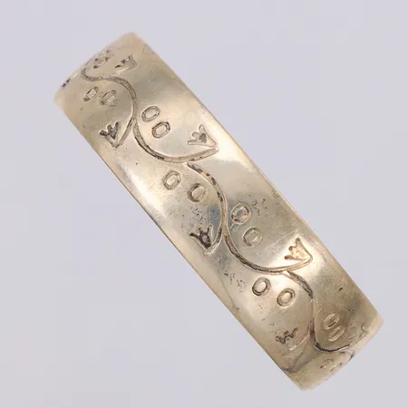Stelt armband, innermått ca 18,5cm, bredd 17mm, Lars Holmström år 1985, något skevt, 830/1000 silver Vikt: 33,7 g