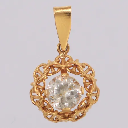 Hänge med vit sten, x-länk med stav, längd 22mm, G. Kaplan, 18K Vikt: 2,5 g