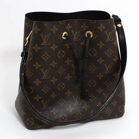 Väska Louis Vuitton NéoNoé MNG Noir, monogram canvas, mått 26x26x17,5cm, modellnr: M44020, datumkod: SP1189, axelrem, kvitto, inköpt 2019 Italien, kartong, bruksslitage, slitage på kartong, svag lukt