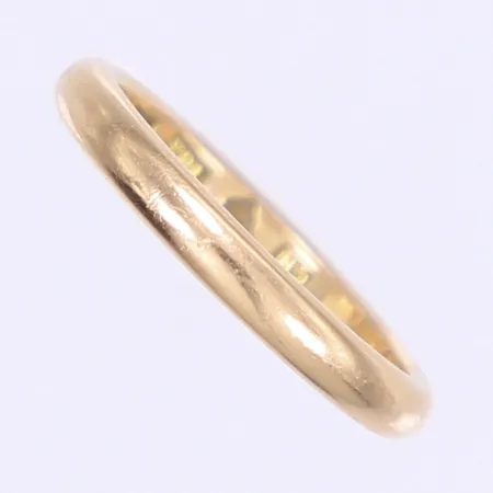 Ring slät stl: 18½ bredd 3mm gravyr 18K Vikt: 4,5 g