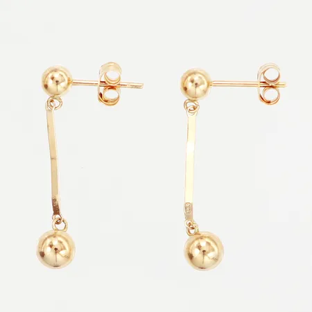 Ett par örhängen med hängande del längd: 26mm, 18K Vikt: 1 g