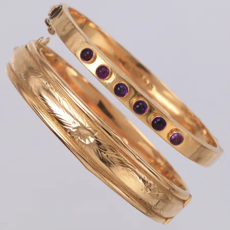 2 Stela armband, stenar, defekta, bucklor, gravyr, 14K Vikt: 28,6 g