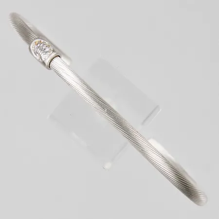 Stelt armband ca 58x46mm bredd ca 3mm JK 925/1000 silver Vikt: 11,5 g