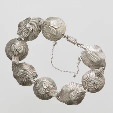 Armband med lövdekor, bredd 4-18mm, silver 835/1000 Vikt: 23,1 g