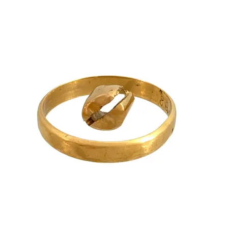 Ring, guldtand, cirka 18K, brutto Vikt: 5,4 g