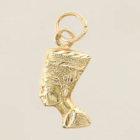 Hänge Nefertiti längd 21mm, bredd 5,4-7,6mm 18K Vikt: 3,3 g