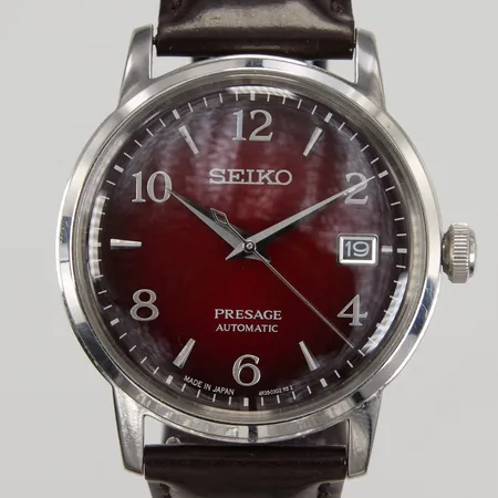 Herrur Seiko Presage automatic, glasbaksida, stål, läderband med viklås, referensnummer 4R35-04A0, serienummer 240892, inga tillbehör.