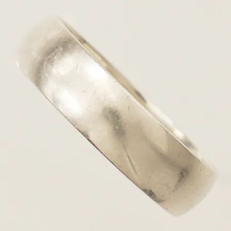 Ring slät stl:19½ bredd 6mm, silver 925/1000 Vikt: 6,7 g