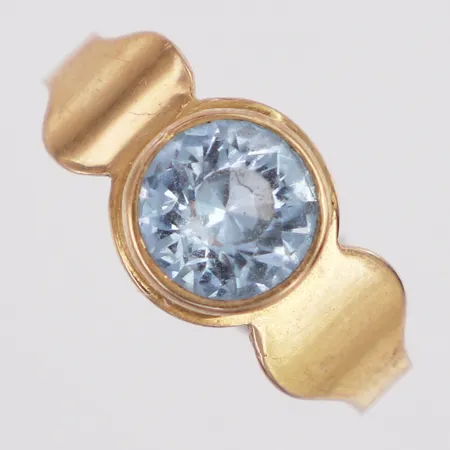 Ring med blå sten stl:17 bredd 2,8-9mm importstämpel, 18K Vikt: 2,5 g