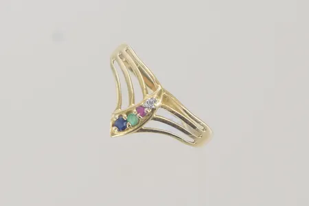 Ring med stenar stl:17¾, bredd 10 mm, 18K 1,4 gr  Vikt: 1,4 g