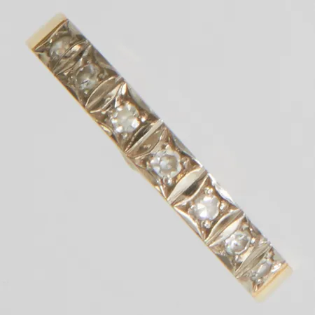 Alliansring med diamanter 7 x ca.0,02ct, 8/8-slipade, stl:18½, bredd: 2,9mm, personlig gravyr, svenska stämplar, 18K Vikt: 3,2 g