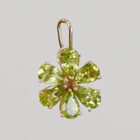 Hänge blomma med gröna stenar, 18mm, bredd 14mm, 18K. Bruttovikt: 2,4g Vikt: 0 g