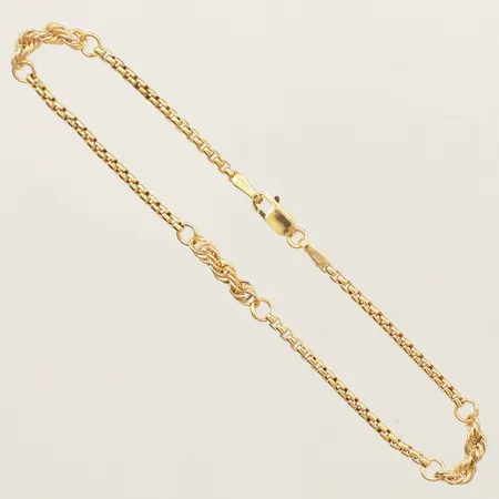 Armband längd 19cm bredd 3,3mm GHA 18K Vikt: 2,4 g