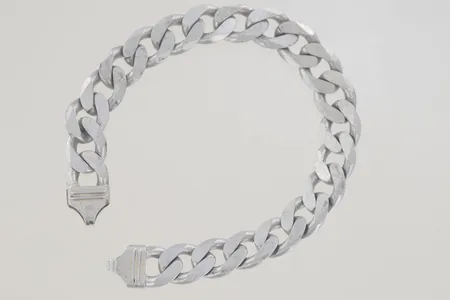 Armband pansar längd 20,5 cm, bredd 11 mm, lås saknas silver 925/1000 Vikt: 38,4 g