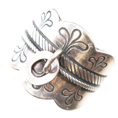 Ring Kalevala Koru, Sami/Lappland ring, stl:17¾, bredd 6,7-18,7mm, 925/1000 silver. Vikt: 7,9 g