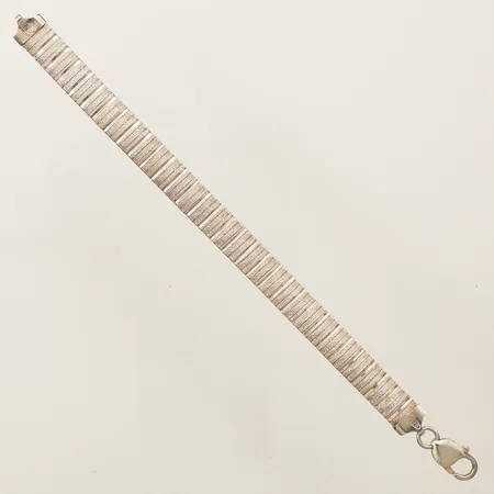 Armband längd 19cm, bredd 9,8mm GHA silver 925/1000 Vikt: 19,1 g
