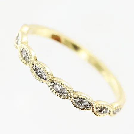Ring med 8/8-slipade diamanter 16 x ca 0,005ct, stl:16, bredd 2mm, Guldfynd, 18K Vikt: 1,4 g