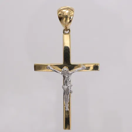 Hänge krucifix, längd 65,4mm bredd 33,9mm. 14K Vikt: 8,5 g