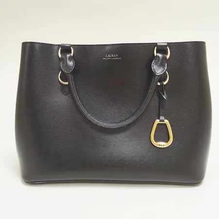 Väska Lauren by Ralph Lauren Bennington, guldfärgade beslag, svart läder, ca 30x22x14cm, axelremsband, smärre bruksslitage på handtag, invändiga fläckar, inga övriga tillbehör. 